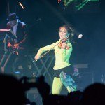 La violoniste de talent américaine Lindsey Stirling fait son show en concert