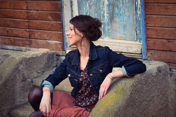 l'artiste française Lisa Milo lors de la promotion de son single Jusqu'au petit jour
