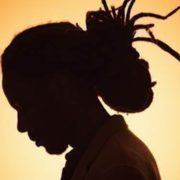 ombre chinoise de l'artiste reggae haïtien Williams Brutus