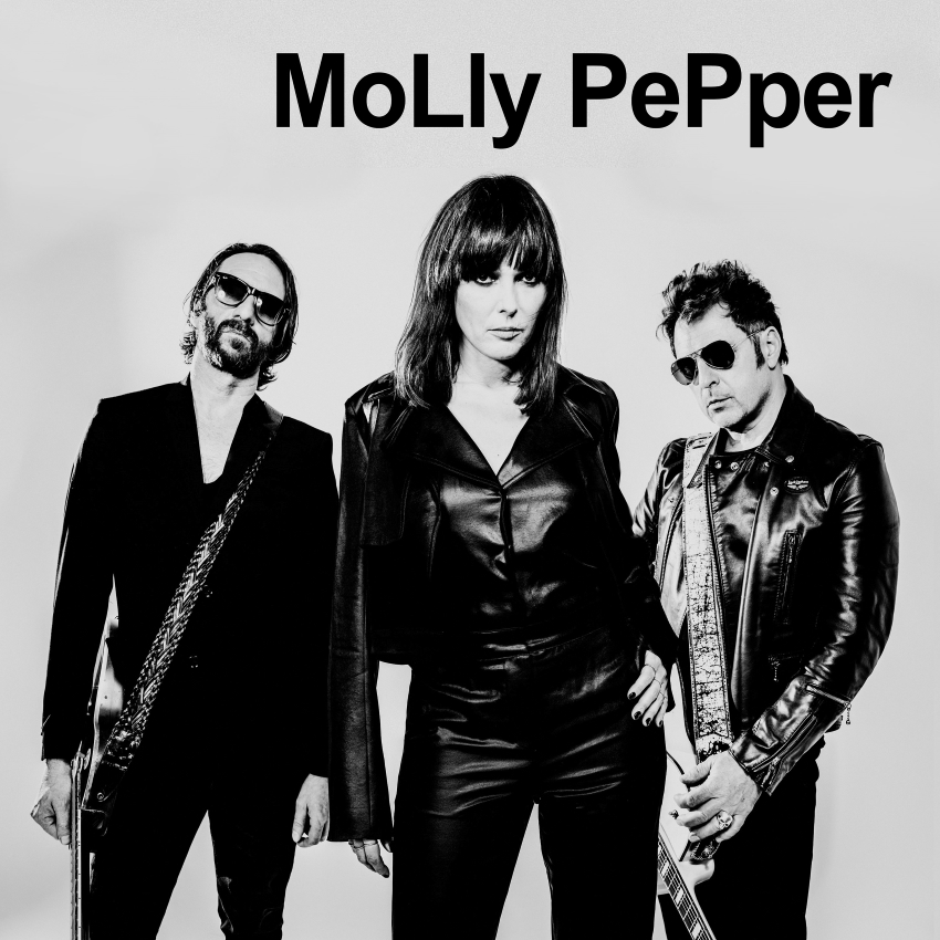 portrait en noir et blanc du groupe Molly Pepper